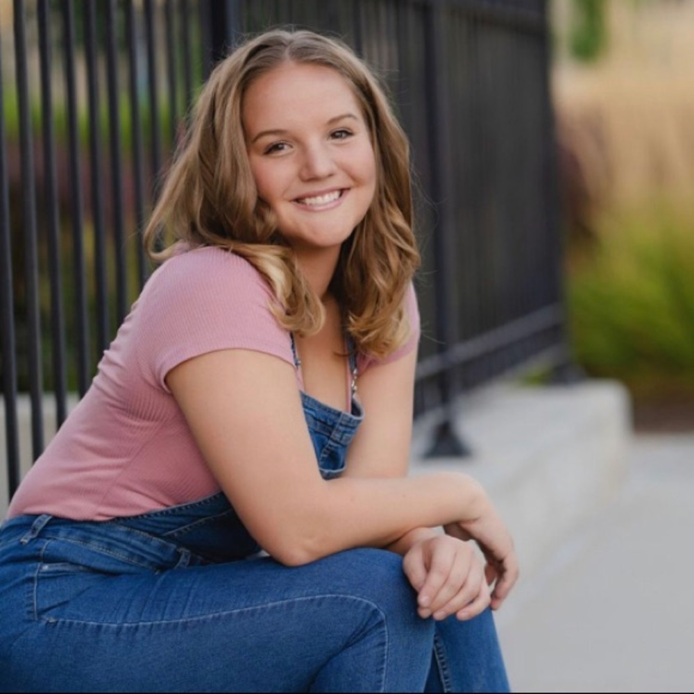 Meet your Posher, Emily